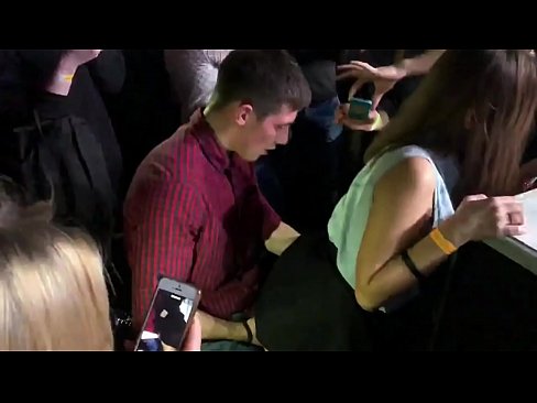 ❤️ سکس واقعی در یک کلوپ شبانه روسی. دختر 18 ساله روسی در مقعد و واژن در یک کلوپ شبانه فاک کرد ❤️ فیلم جنسی در ما